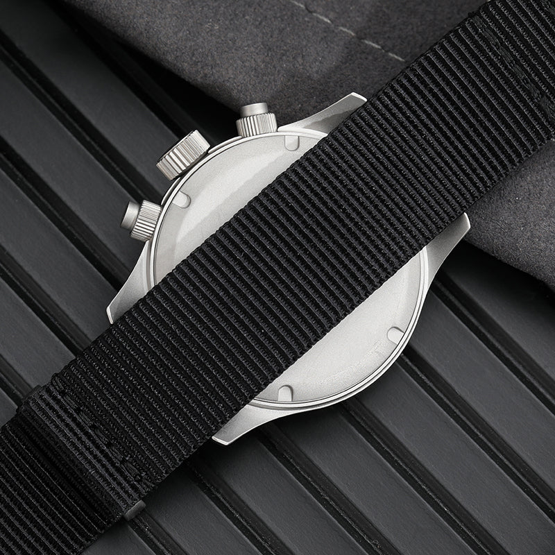 Militado ML1868 Retro VK61 Quartz Chronograph Watch